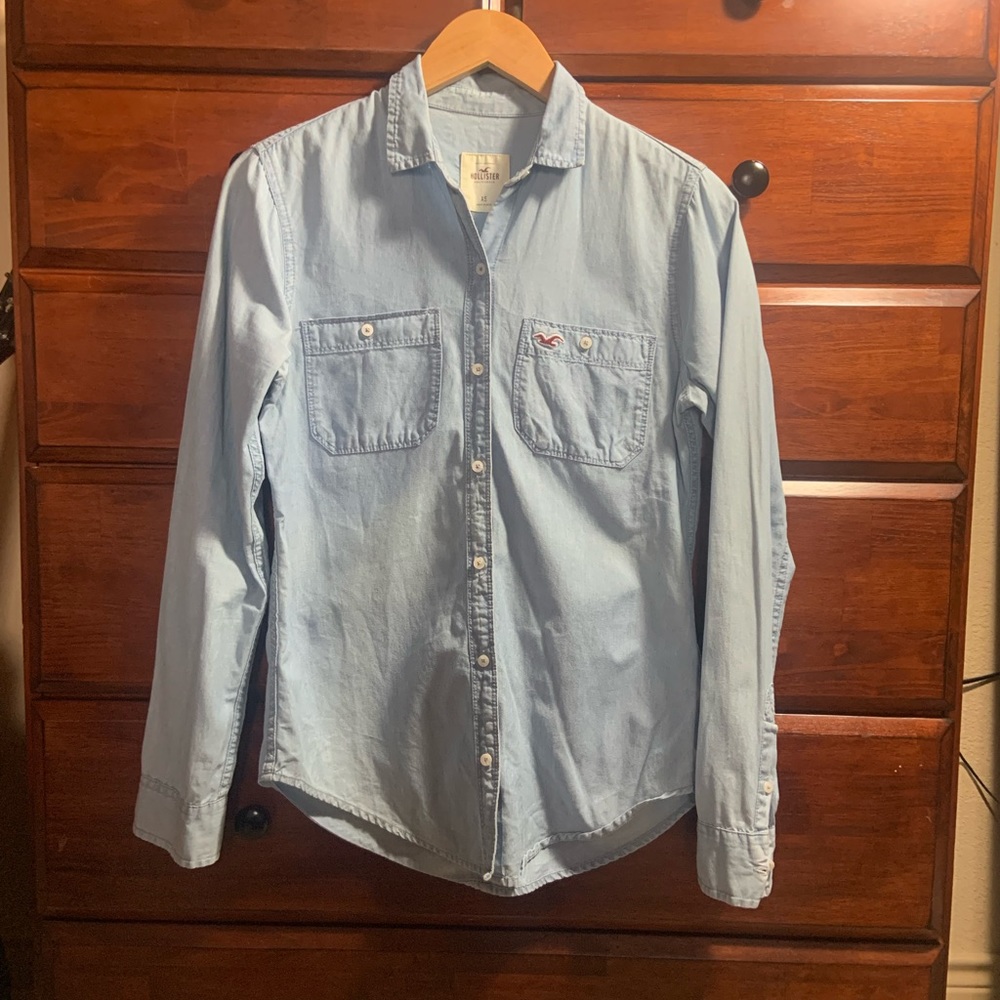 Hollister - denim looking button up shirt - XS